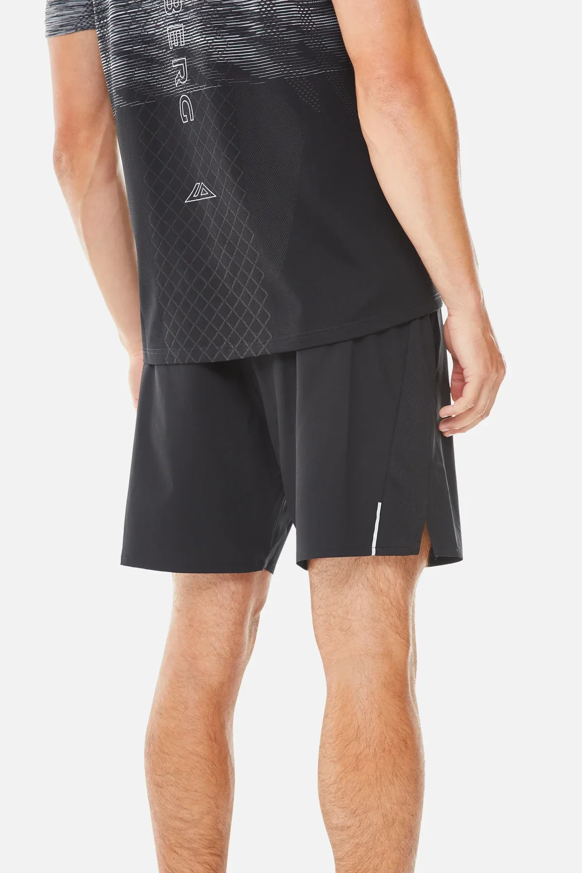 Trailberg Arc Black Seamless Set - T Shirt / Short - Image 6