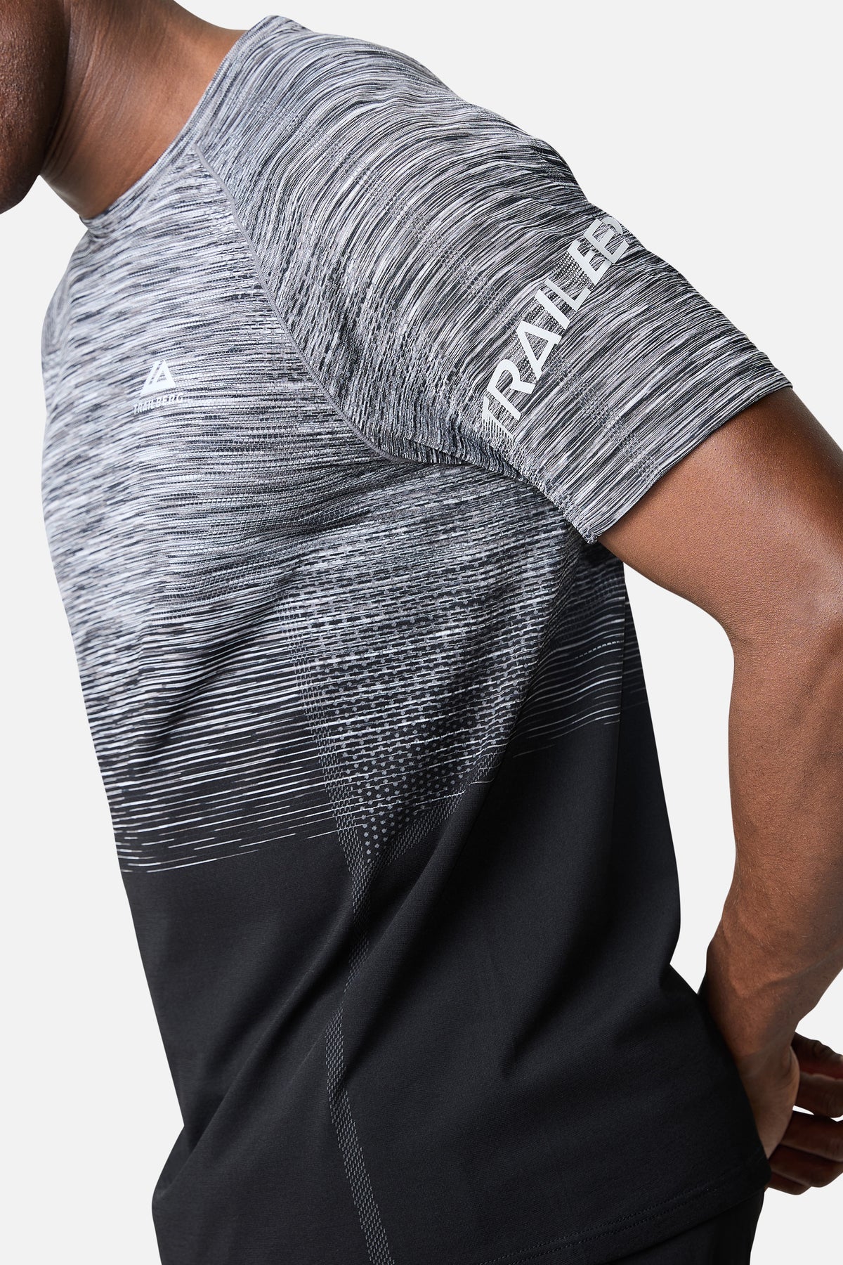 Trailberg Arc Seamless T Shirt - Black - Image 4