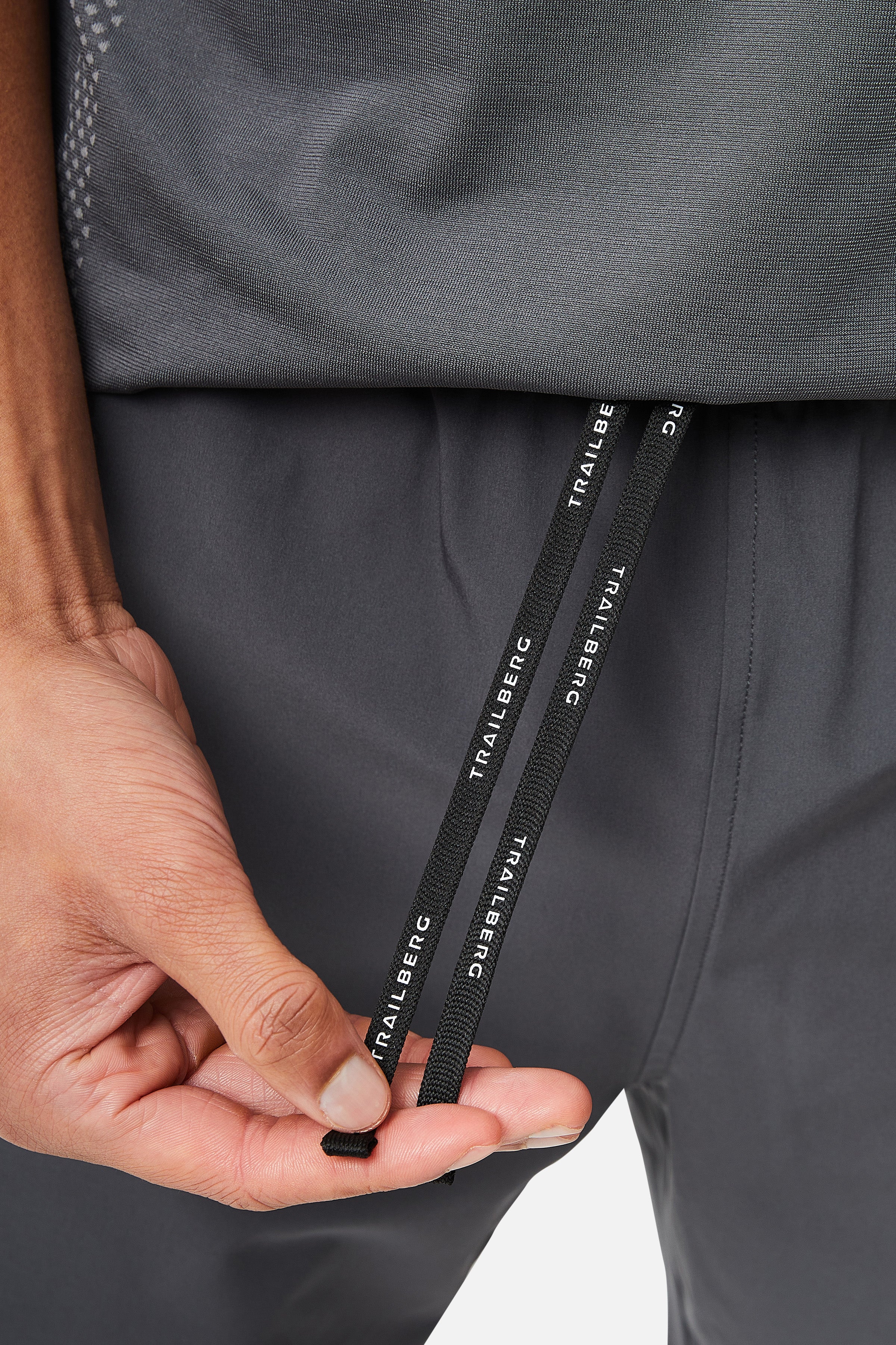 Trailberg Essentials 2.0 Short - Irongate - Image 4