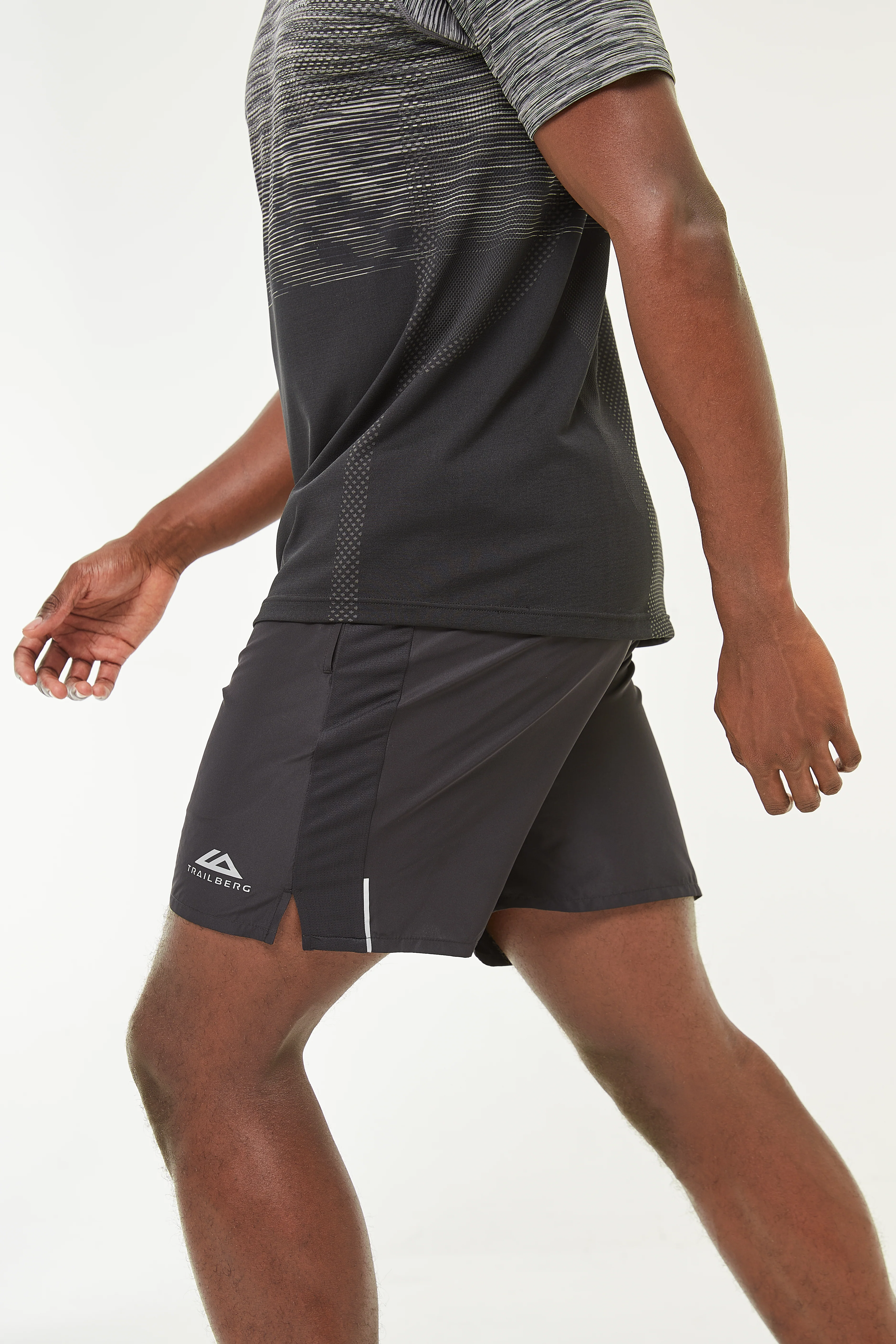 Trailberg Essentials AW24 Shorts - Black - Image 3