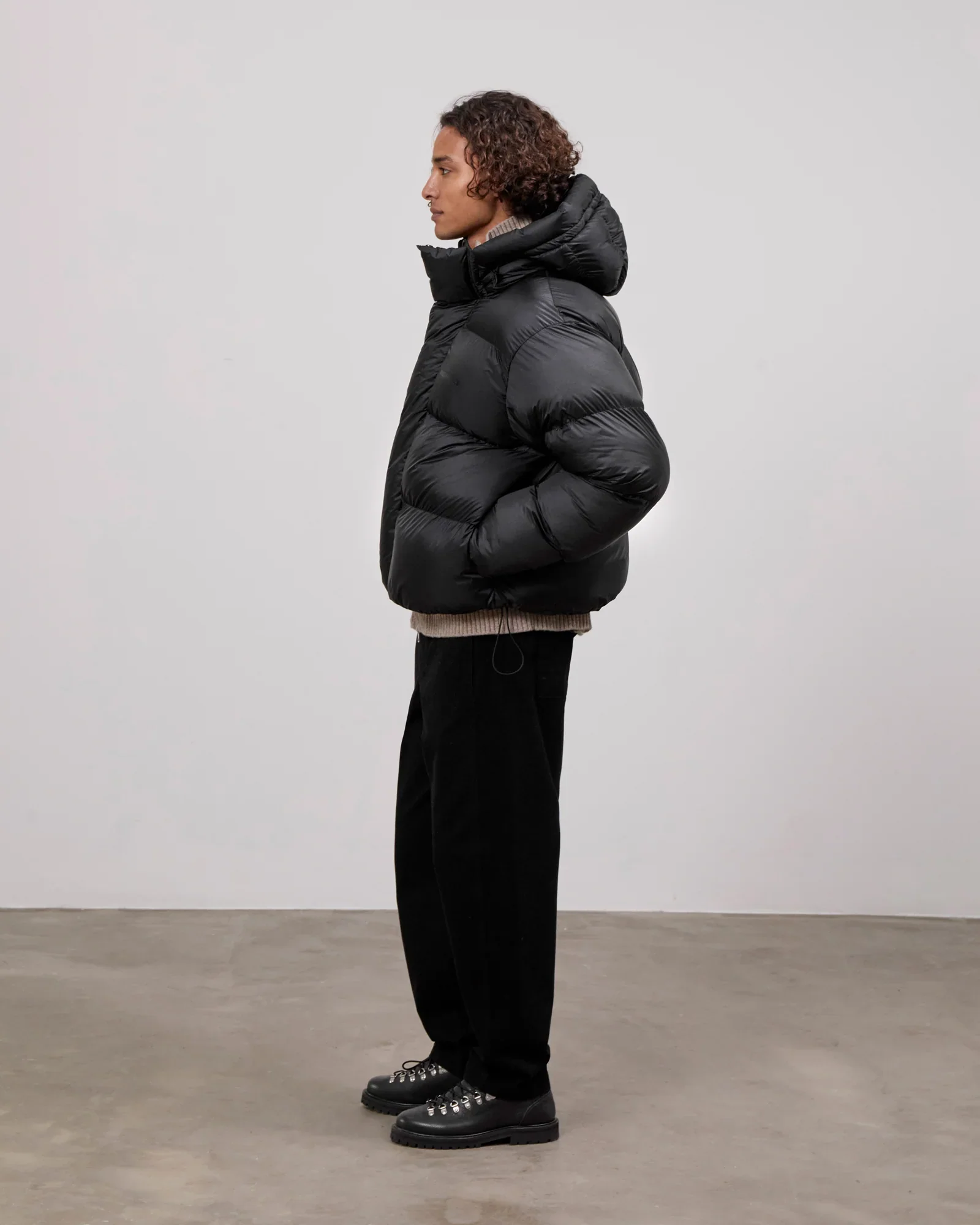 William Giles Cloud Puffer - Black - Image 4